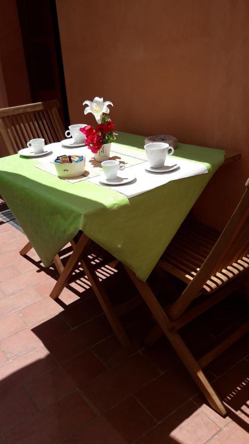 Bed and Breakfast Oasi Ottocento Quartu SantʼElena Exterior foto