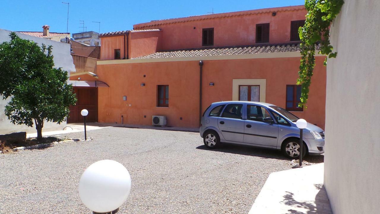 Bed and Breakfast Oasi Ottocento Quartu SantʼElena Exterior foto