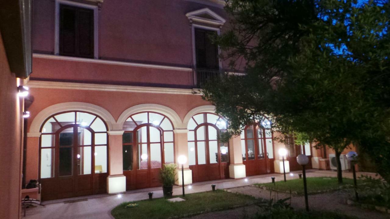Bed and Breakfast Oasi Ottocento Quartu SantʼElena Exterior foto